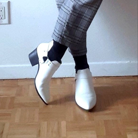 Forever 21 white leather ankle boots - Picture 6 of 13